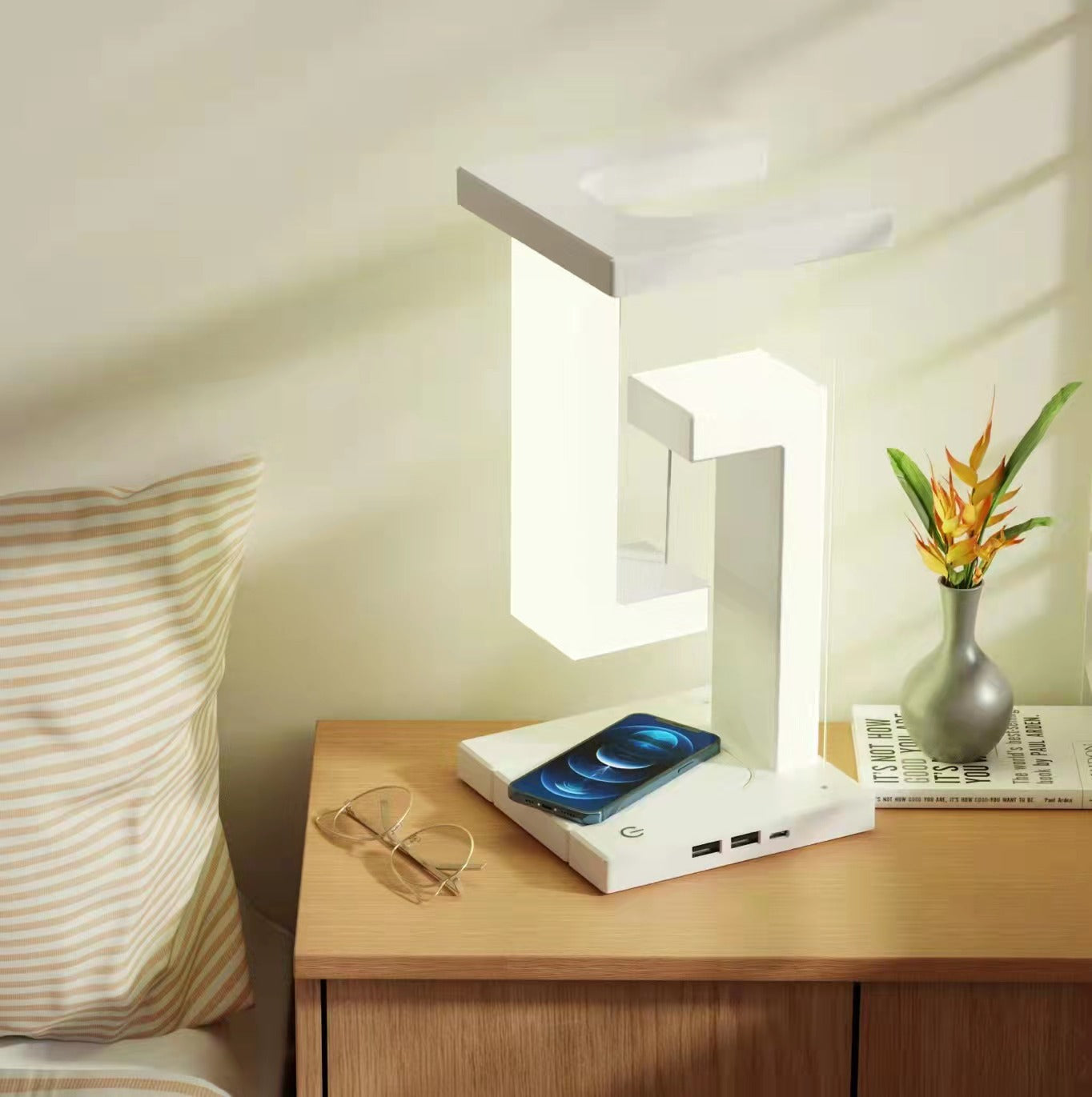 Shop Kawaii Wireless Charging Table Lamp - Lamps Goodlifebean Plushies | Stuffed Animals